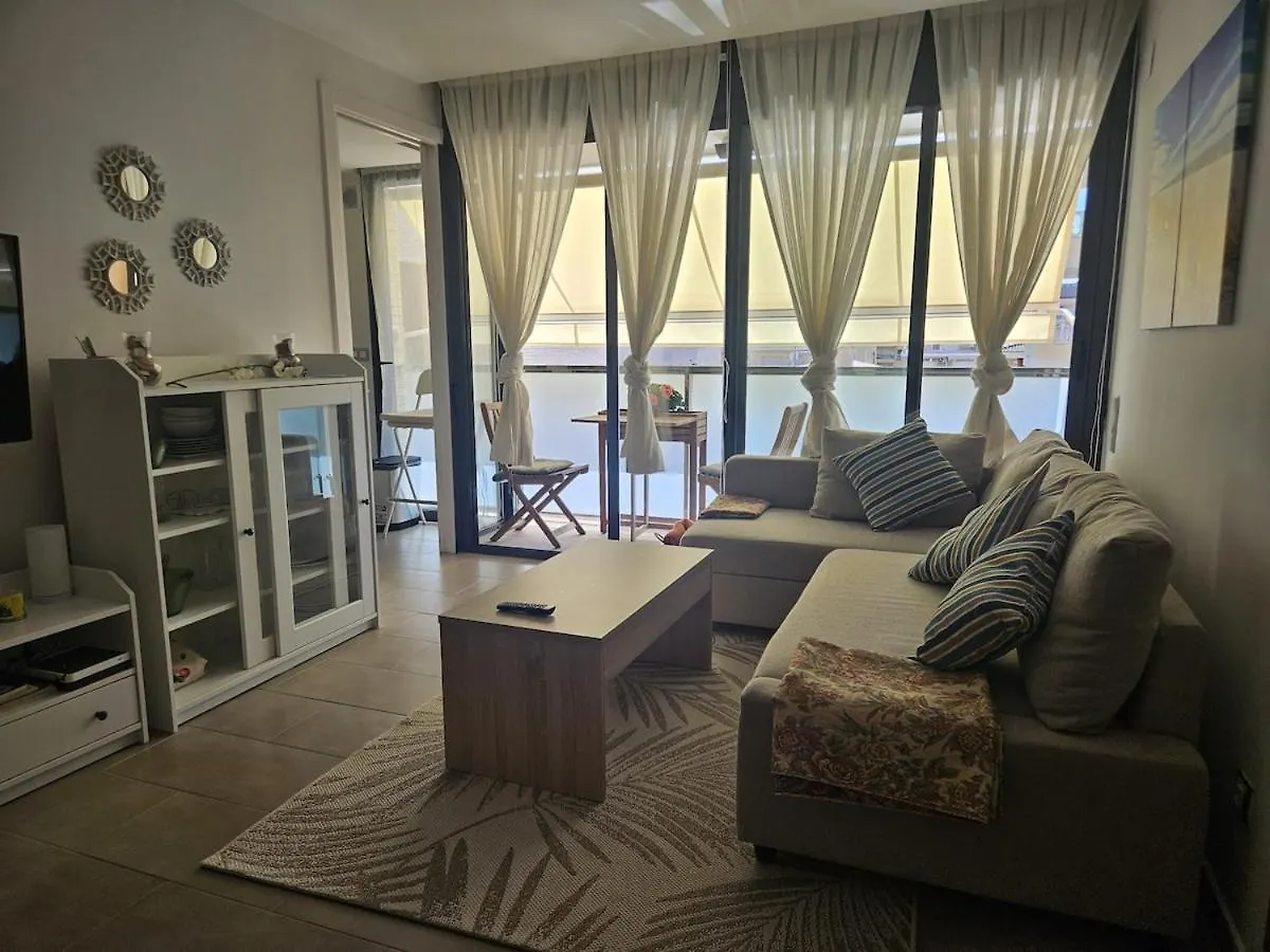 Modern Beach Apartment Segur de Calafell